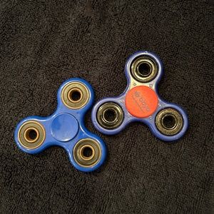 FIDGET SPINNERS - USED
